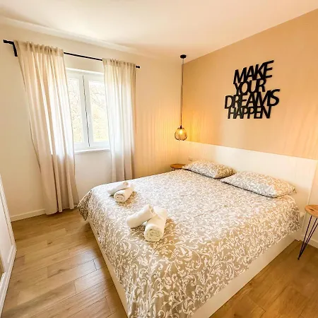 Apartment Ulika Parentina