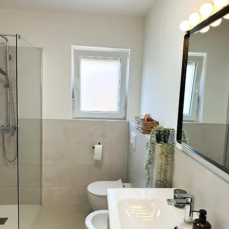 Ulika Parentina Apartment